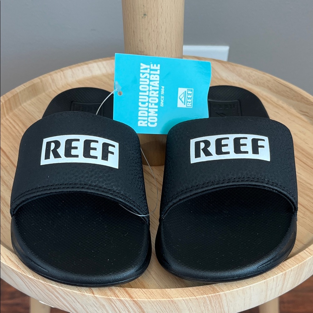 NWT Reef Black Comfort Slide Sandals Size 2/3
